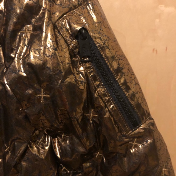 COPY - The North Face Puffer Jacket - Picture 5 of 7